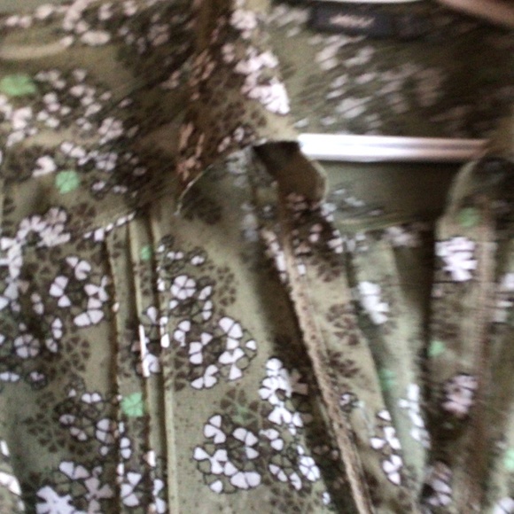 Vintage MEXX shear button down top in green/white floral. Sz L - Picture 5 of 6
